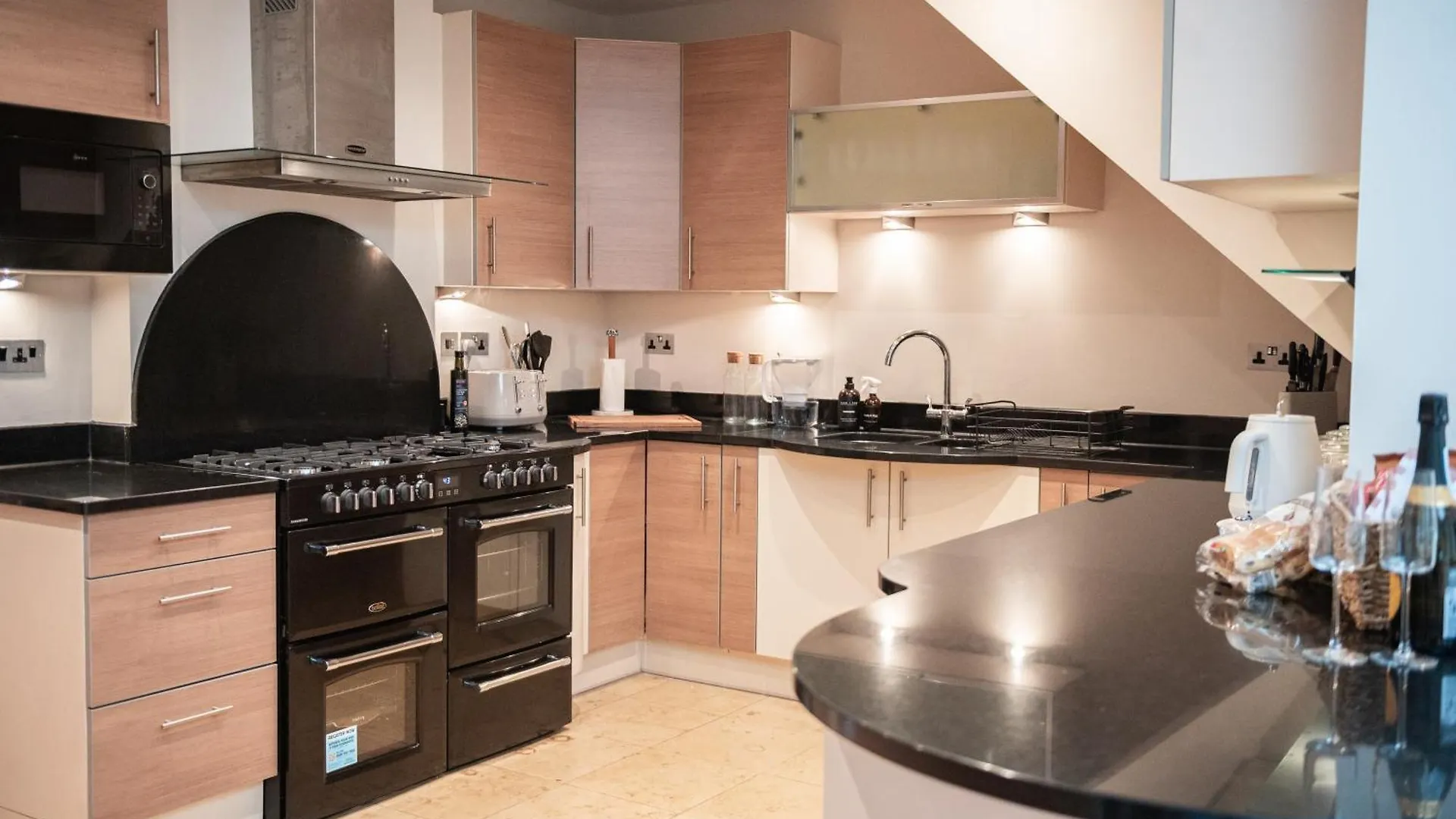 Georgian Town House, Rooftop Terrace, Hot Tub Southampton